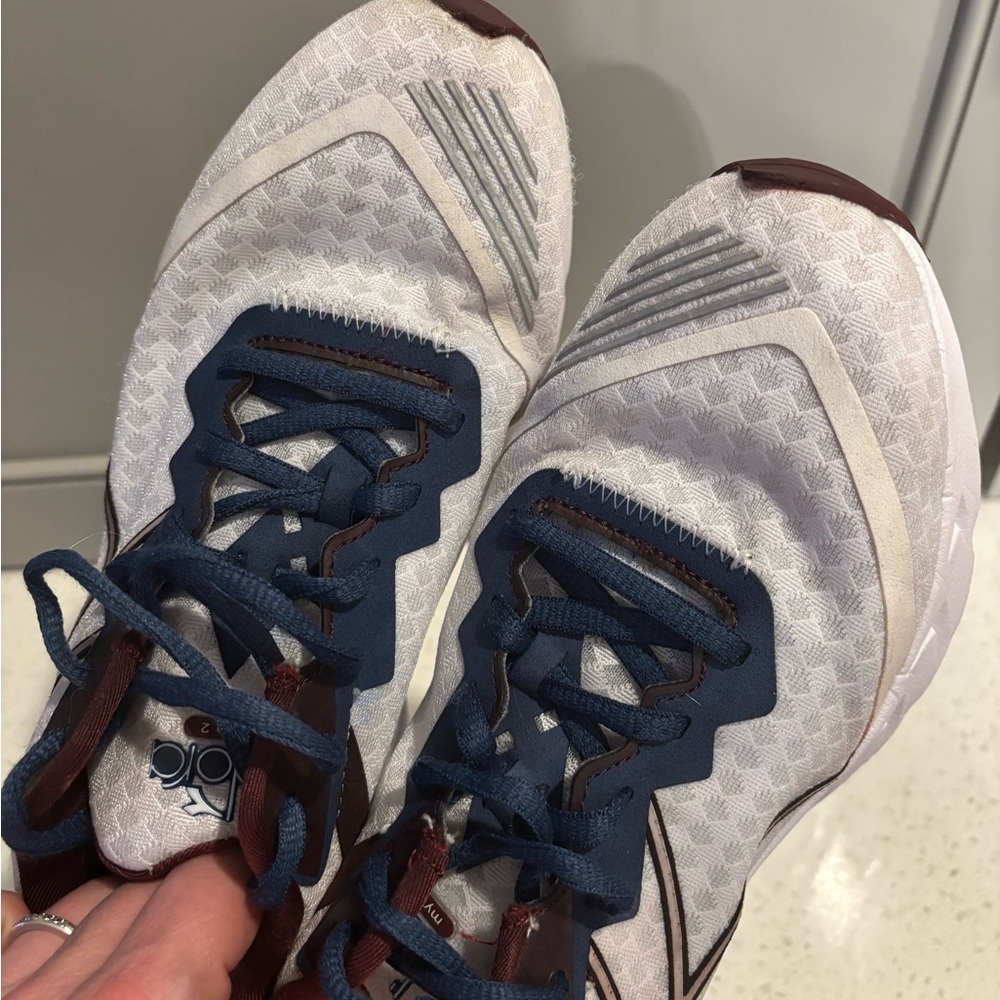 Diadora Mythos Blushield Volo 2 Sneakers - White, navy and Burgundy 7.5 - Picture 7 of 13